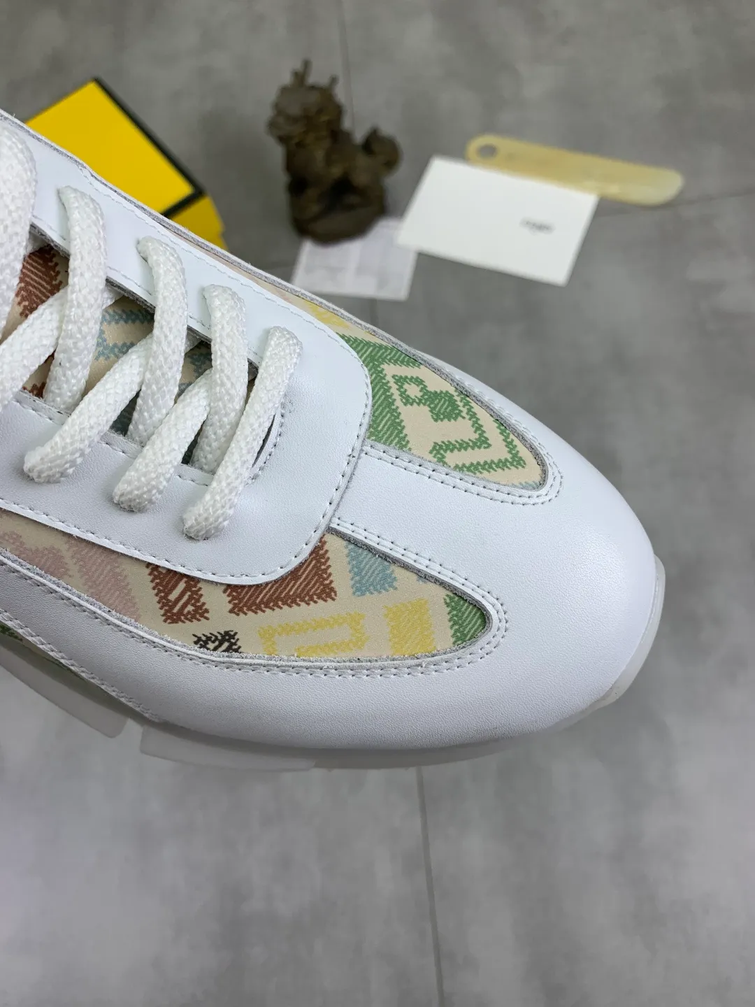 ​Men's shoes 💰P460 💰[New] Little Monster 🆘 New FENDI (Fendi) counter new 🕶️🕶️Simple routing effect, showing an elegant and cool driving shoe 🎬Using imported calfskin + first-layer pigskin lining🐂Excellent material🎬Detailed workmanship 🤗Comfortable foot feel➰➰. ​Pair it with any outfit to show your taste and temperament, low-key luxury ♻️Design ​simple and elegant ​noble and fashionable 🍃​Very loved and favored by trendy men 💓❤️size: 38-44 2️⃣colors available